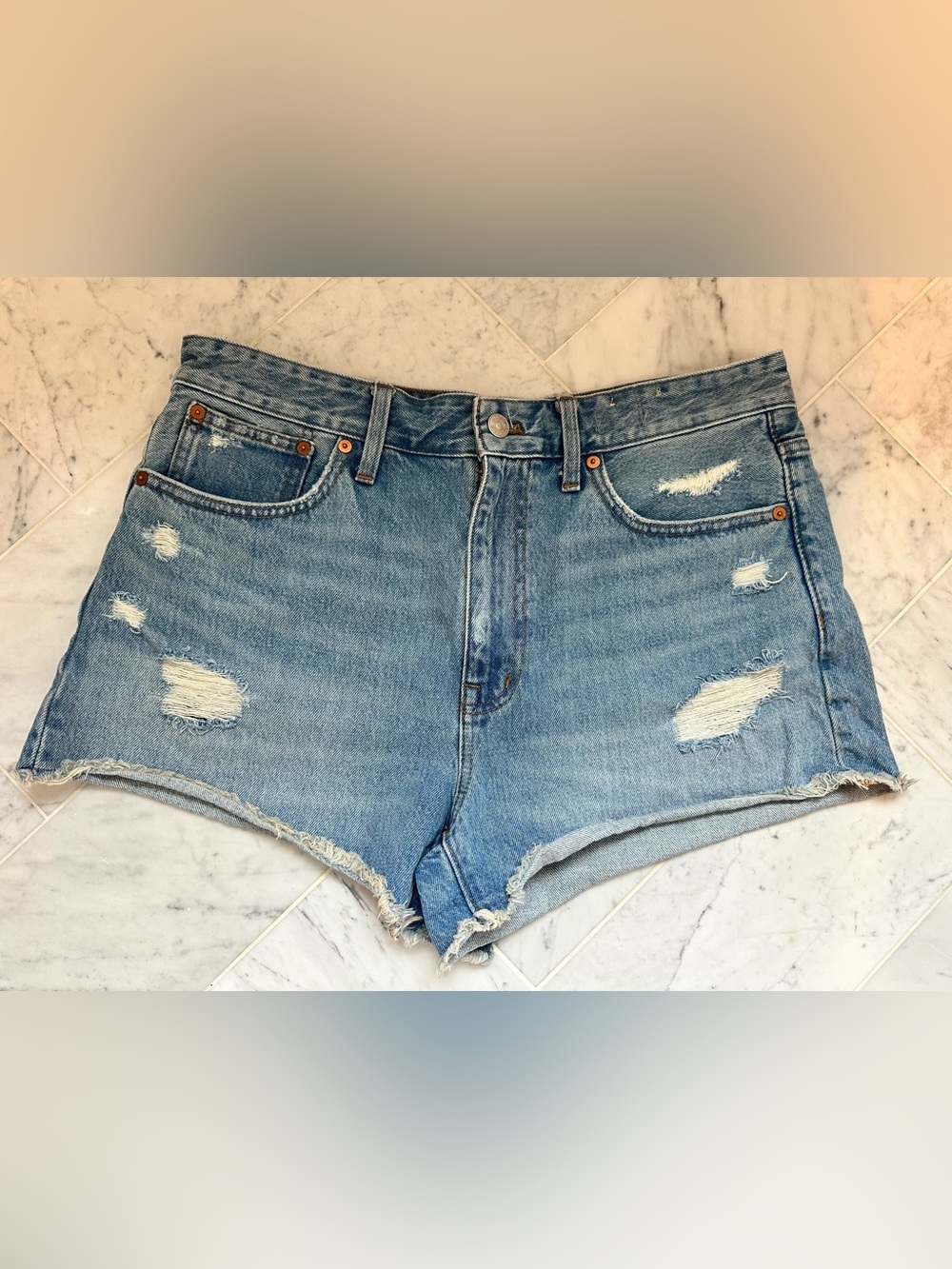 Madewell relaxed denim shorts size 29